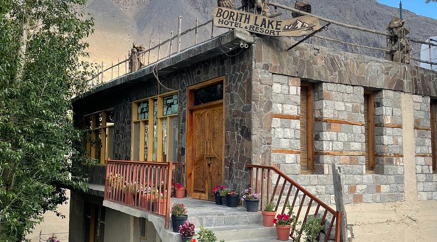 A resort in Borith Lake